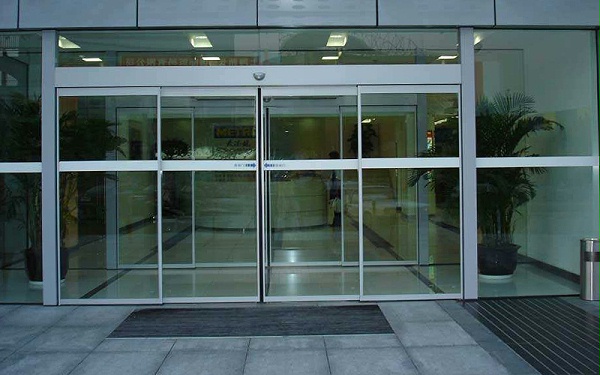 自动玻璃门常见故障维修方法