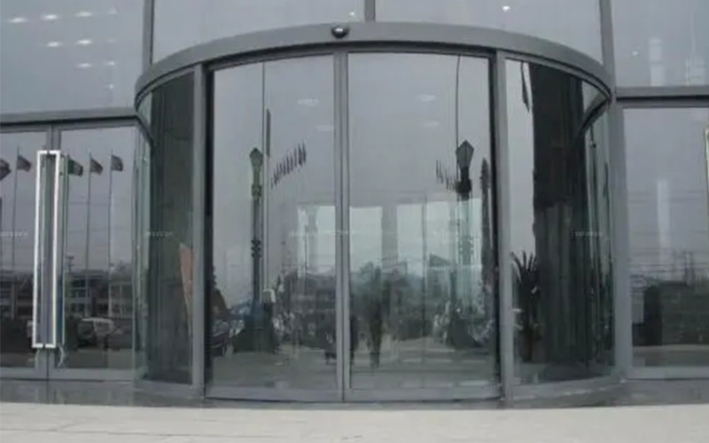 2旋转门和弧形门的弧形玻璃是如何制造的