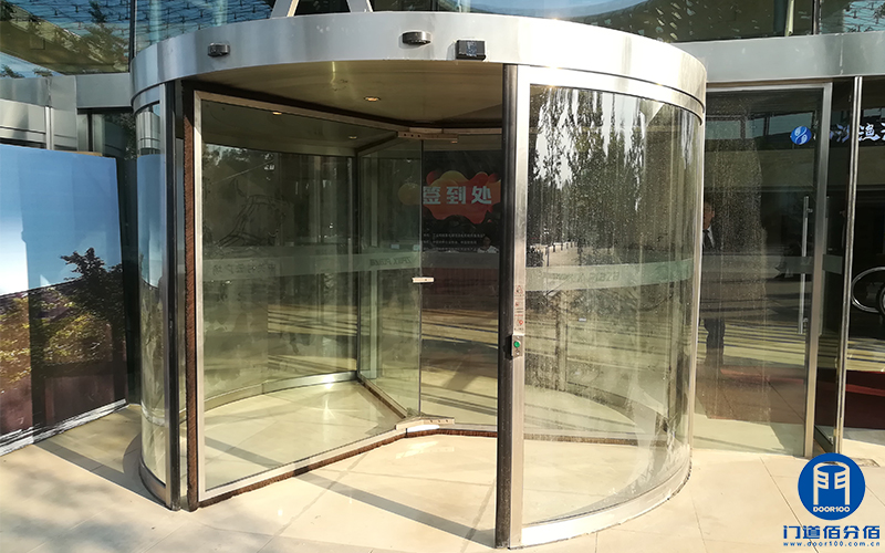 北京某软件园卡巴自动三翼旋转门门区地面修理复原改造服务