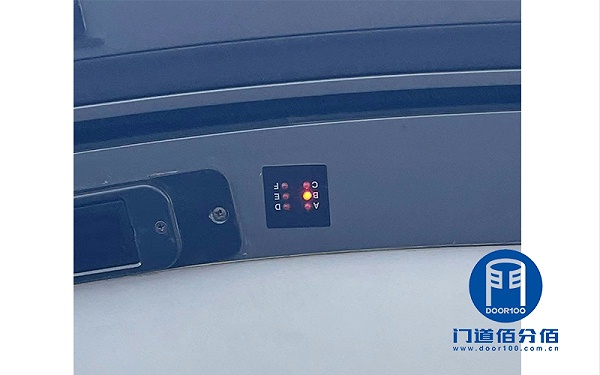 自动旋转门门停，故障灯B亮维修实例