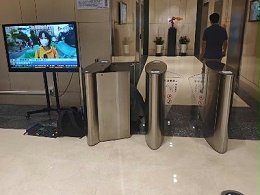 自动门出现这几个信号，说明该做维保了