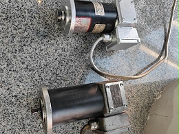 北京旋转门维修_旋转门冷启动电流声，电机运行有异响