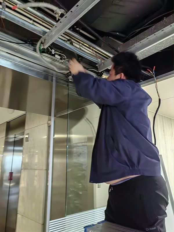 215376cf0d5700b570a897953965b622_compress