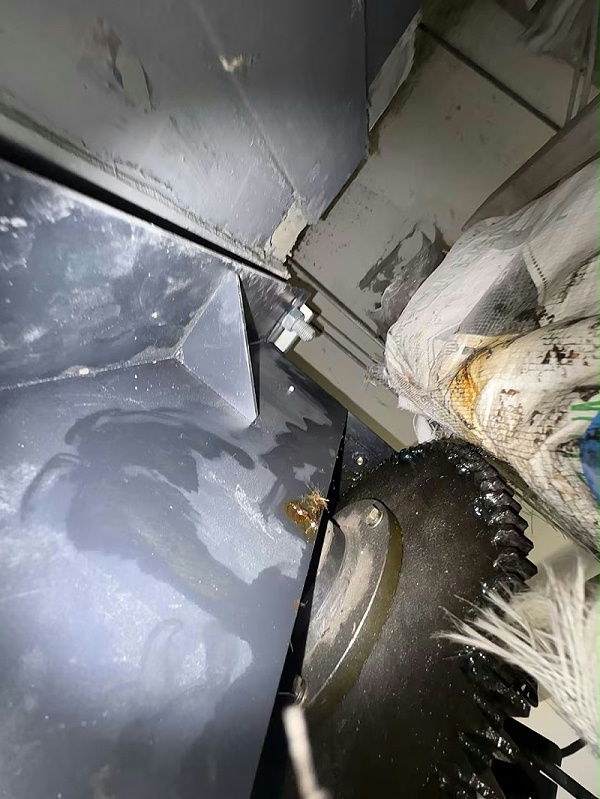 2e5d1a3c80f59d4555a22de9c2b10299