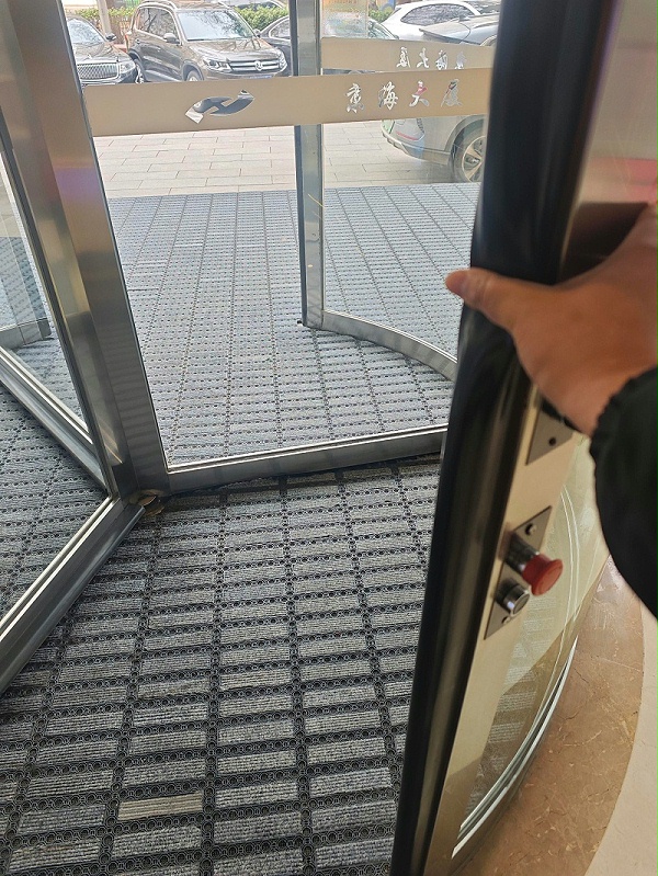 d2be7c4cb7745cd4ed227a875fd3753e_compress