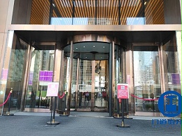 经典案例丨宝盾自动两翼旋转门养护保养服务