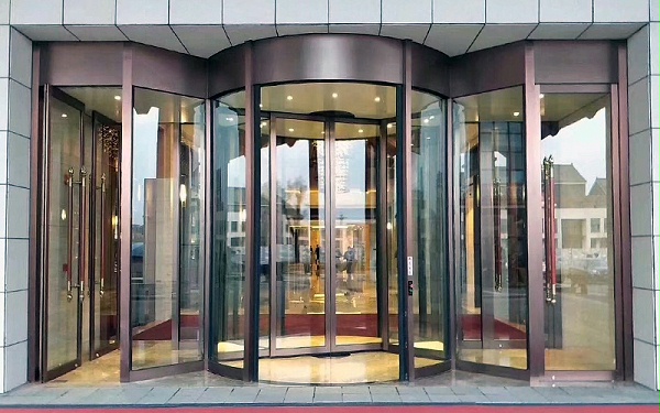 知道为什么要安装旋转门吗？门道带你了解旋转门的价值
