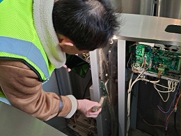 写字楼自动速通门大保养