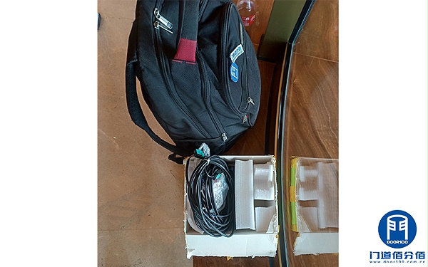 自动两翼旋转门足部安全升级配件准备