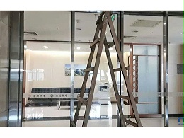 自动门厂家门道佰分佰上门保养自动感应门服务案例