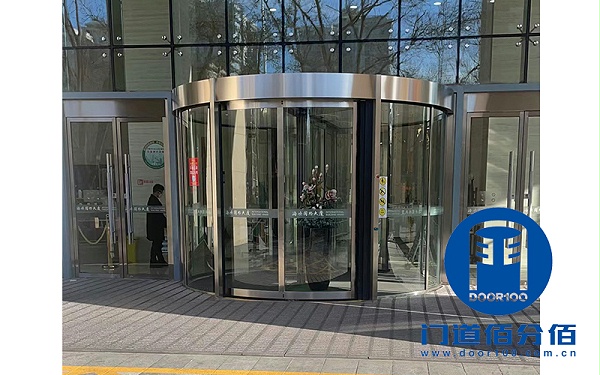 多玛两翼门停门故障维修案例与巡检保养服务