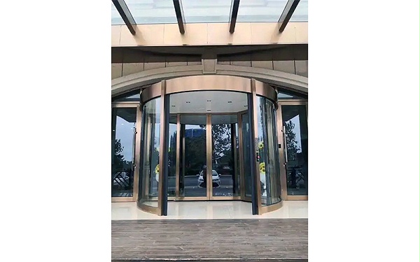 冬季旋转门故障多发，原因何在？