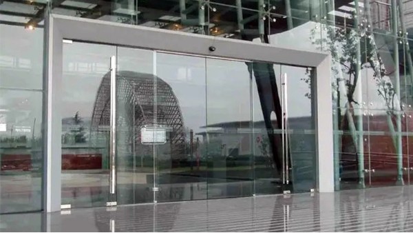揭秘门道佰分佰公司<i style='color:red'>自动门维保</i>服务优势