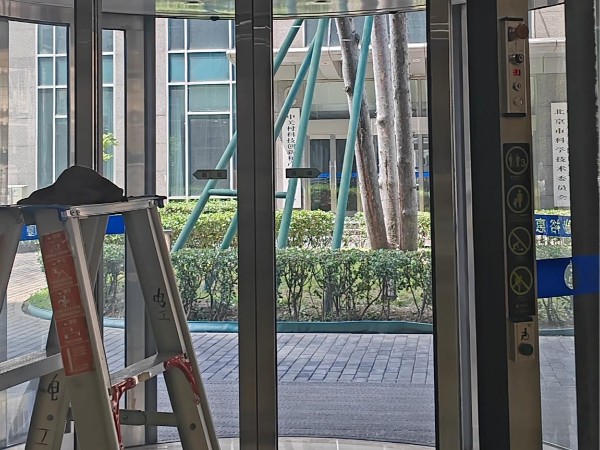 旋转门小保养指南：细节决定运转寿命