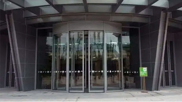 自动弧形门打不开关不上如何维修？