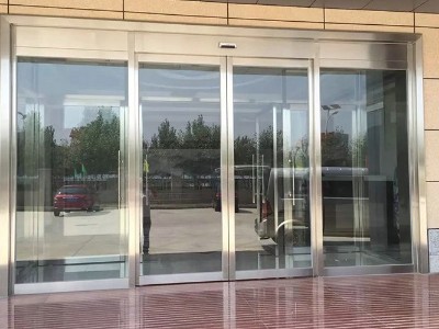 适用于各种门型不锈钢型材的正确清洁保养方法