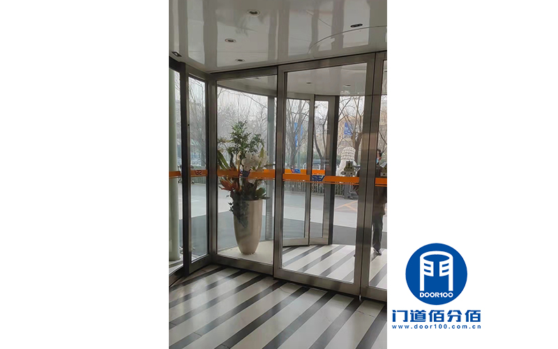 秋季保养丨凯必盛带展箱两翼旋转门保养服务