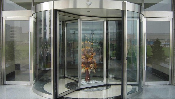 门金属型材<i style='color:red'>生锈</i>如何处理？