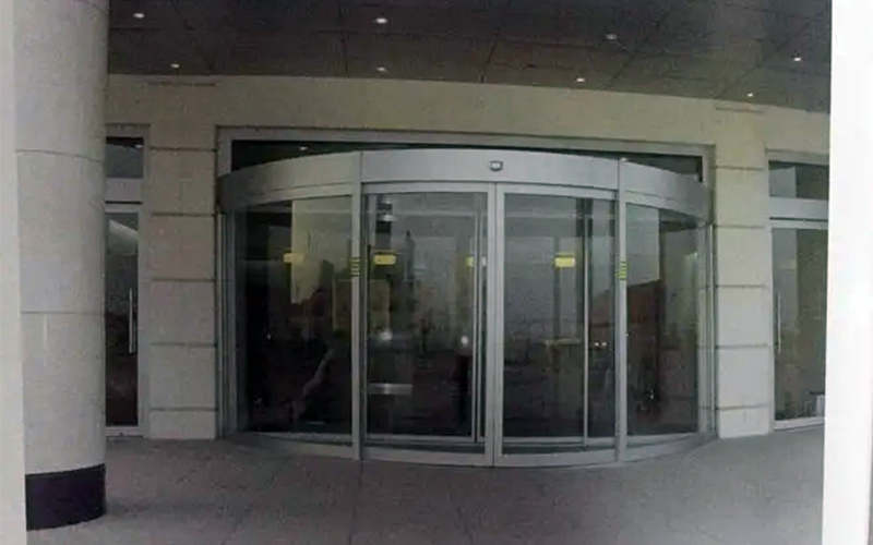 弧形电动门常见故障维修方法门道佰分佰为您讲解