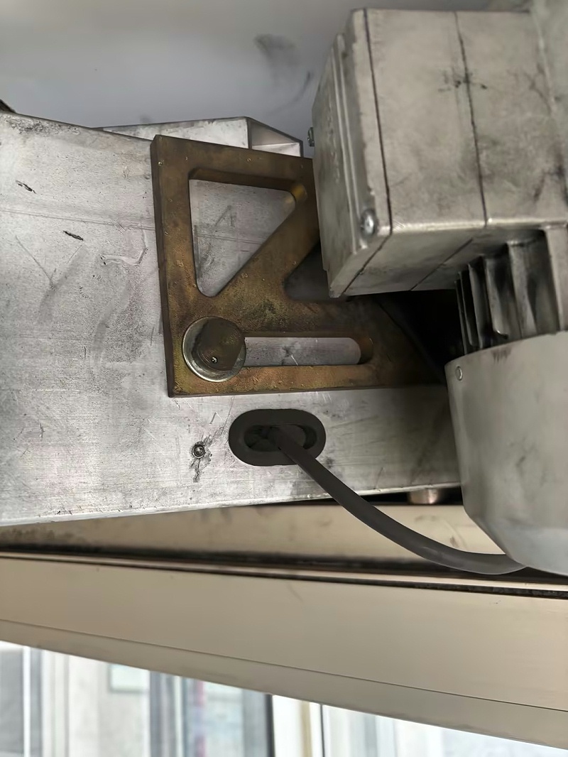 4e351c5b0c01734170632c028d544040