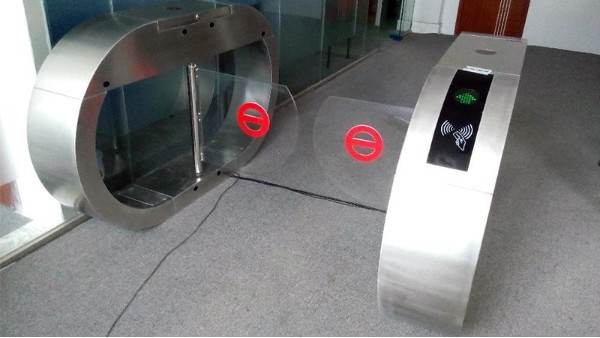 摆闸、翼闸等类型闸机使用与维护须知