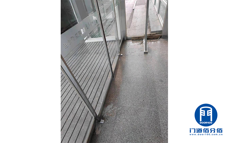 有框自动玻璃门止摆器故障维修项目