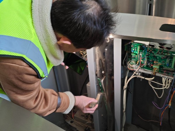 写字楼自动速通门大保养