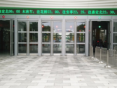 上海轨道交通11号线迪士尼站自动平衡门维修服务案例