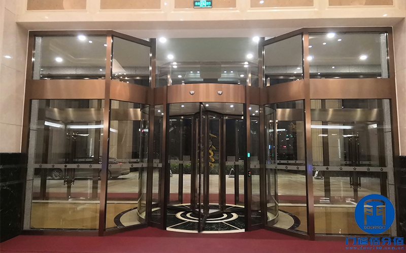 安徽金寨某花园酒店闻轩自动三翼旋转门大保养服务