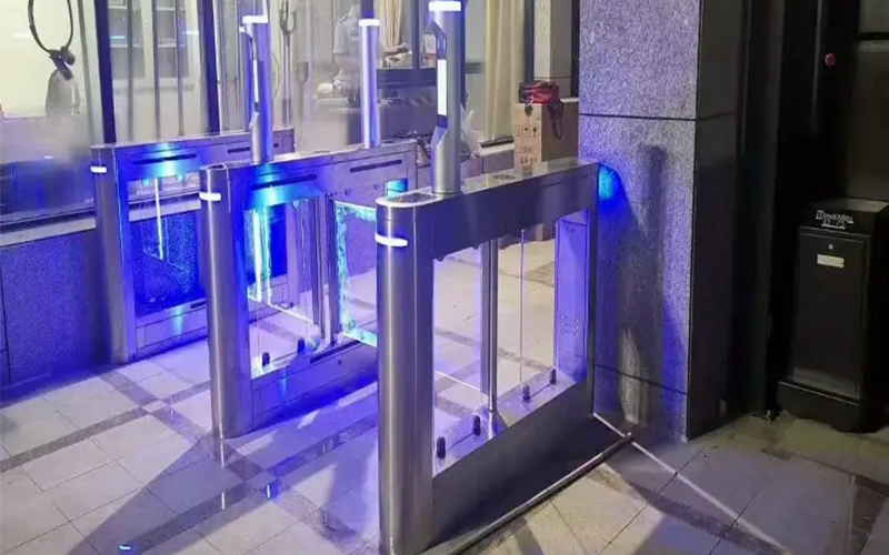 摆动式速通门安装操作流程