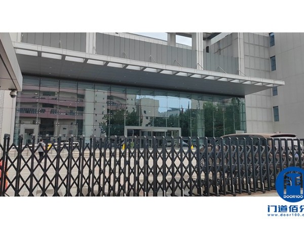 北京物业公司伸缩电动门/电动伸缩门故障维修纪实